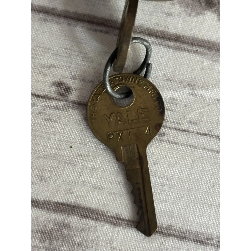Vintage Padlock Lock Yale Connecticut Small Mini Brass 2 Keys